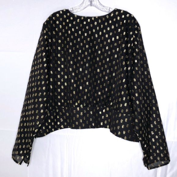 Leith Black V Neck Metallic Gold Cropped Top NWT - Picture 3 of 6